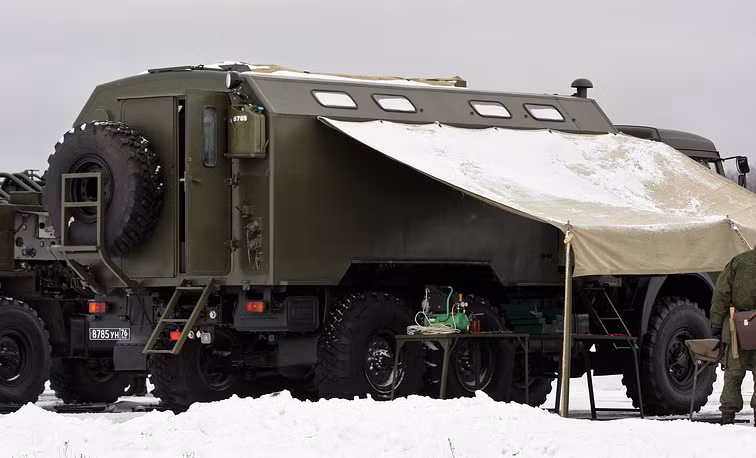 Xe hậu cần sửa chữa di động PM RKhBZ-1. Nguồn ảnh: TASS.