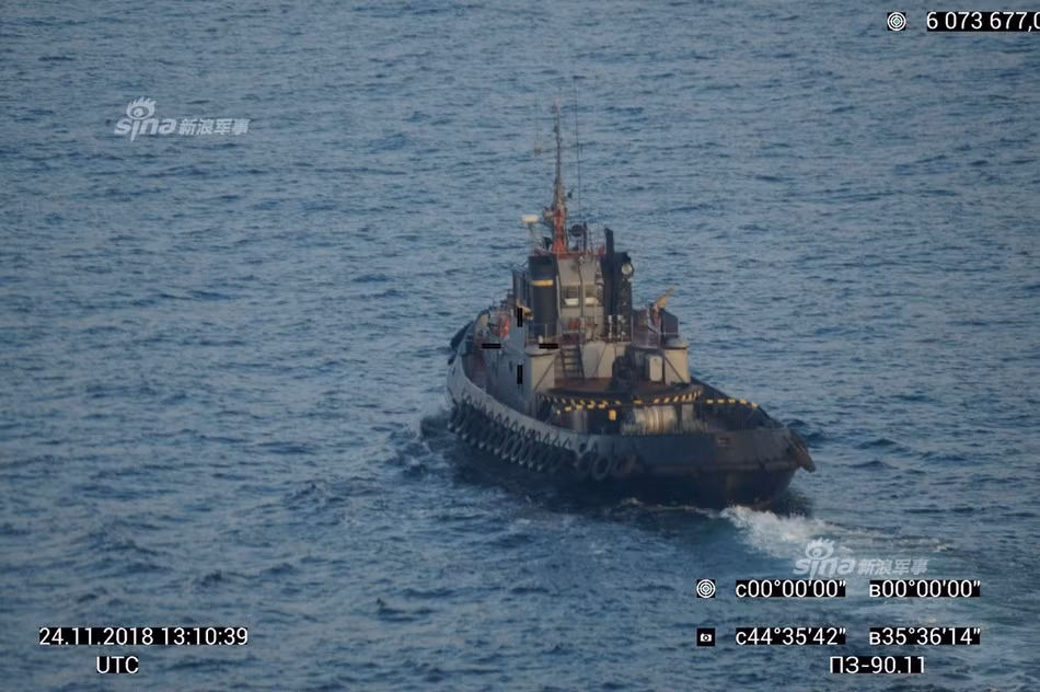 Trả lời cho câu hỏi tại sao Hải quân Ukraine lại đưa... tàu kèo tới khu vực này. Nhiều chuyên gia nhận định rằng Ukraine chỉ tính tới việc Nga chỉ sẽ cho các tàu ngăn cản tàu Ukraine. Việc sử dụng tàu kéo công suất lớn có nghĩa là Ukraine sẽ có thể có cơ hội thắng cao hơn nhiều so với Nga trong các pha đâm nhau trên biển. Nguồn ảnh: Sina.