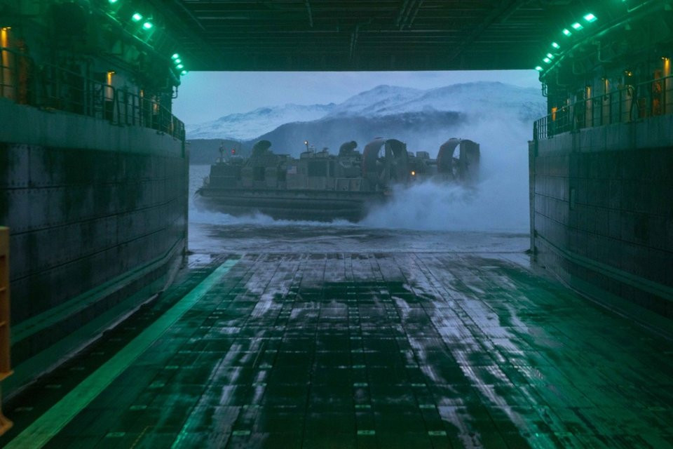 Tới nay, sự phát triển về khoa học kỹ thuật và khả năng tác chiến đã giúp quân đội Mỹ có thể đổ bộ với quy mô lớn tương đương cuộc đổ bộ tổng lực năm 1944 nhưng giảm thiểu đi rất nhiều thiệt hại cho phía tấn công. Nguồn ảnh: BI.