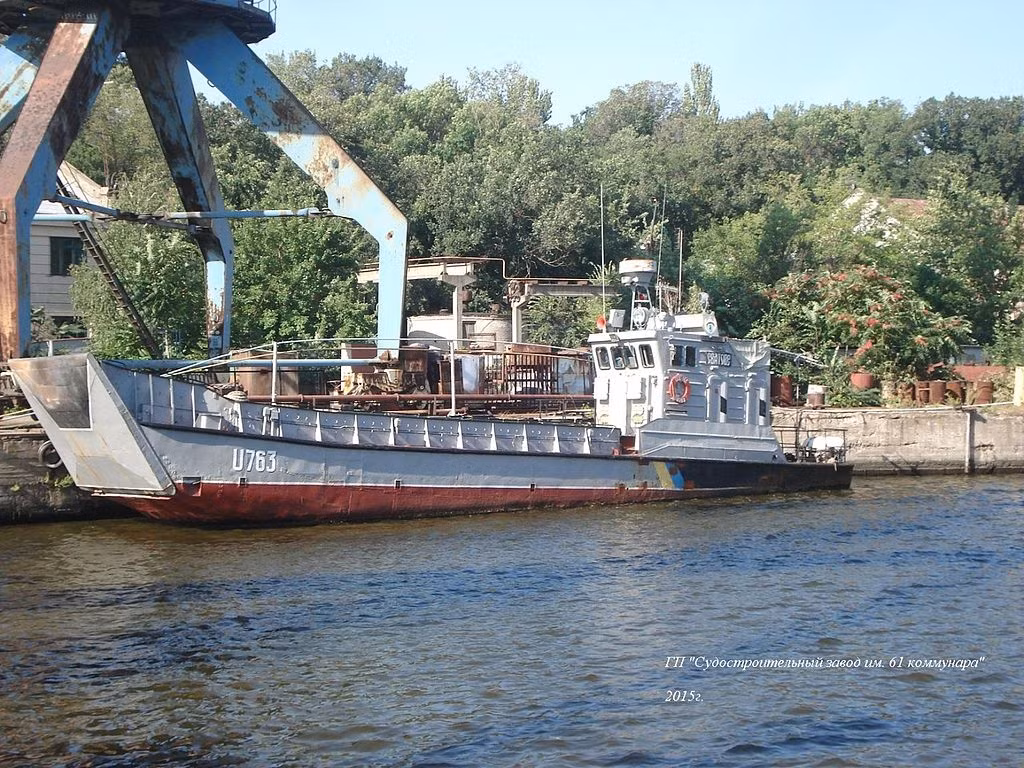 Ngoài ba tàu chính kể trên, hạm đội tàu chiến Ukraine chỉ còn có 12 tàu cỡ nhỏ khác bao gồm một tàu đổ bộ U763 Svatove được đóng theo lớp Ondatra có độ giãn nước 107 tấn phục vụ từ năm 1979. Nguồn ảnh: Navalsorce.