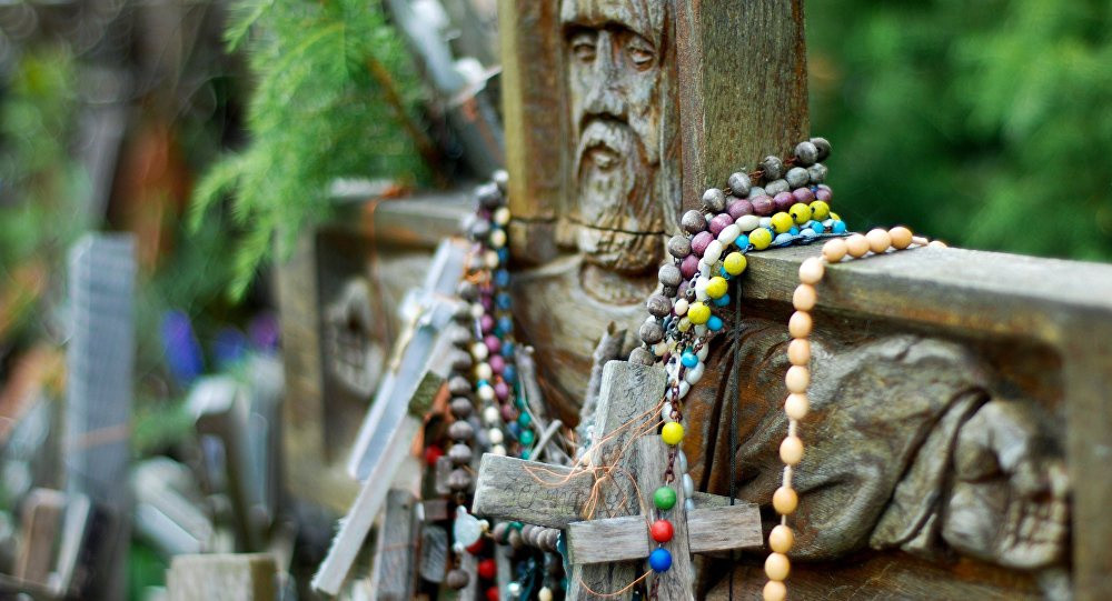 Sau đó, trong suốt thời kì đấu tranh giành độc lập của Lithuania, người dân dựng những cây thánh giá trên đồi như một hình thức tưởng nhớ những người đã ngã xuống vì đất nước.