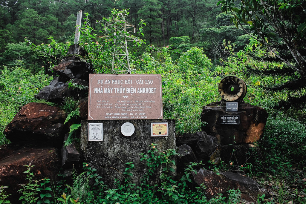 Dù đã trải qua nhiều lần cải tạo, nhưng thủy điện cổ nhất Việt Nam vẫn giữ được vẻ ngoài cổ kính, hài hòa với thiên nhiên và trở thành địa điểm du lịch hấp dẫn.