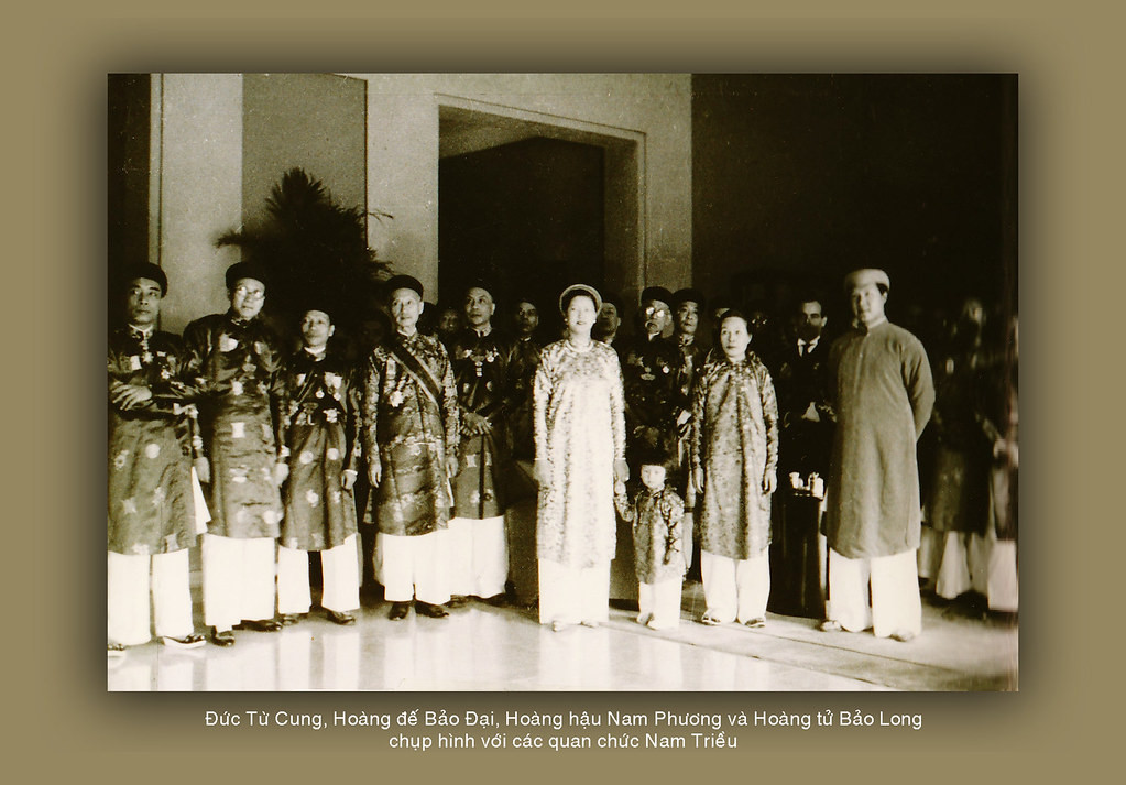 Sự khác biệt tôn giáo: Đức Từ Cung là người theo đạo Phật và là người vô cùng khuôn thước. Với bà chuyện thờ cúng tổ tiên, hương hỏa là nhiệm vụ tối thượng. Thế nhưng Nam Phương lại là một người theo đạo Công giáo nên không thắp hương, khấn bái, thờ cúng tổ tiên.