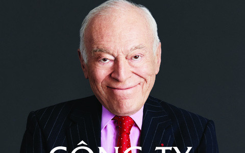 Ông đã phát triển và cho ra nhiều sản phẩm "độc", ví dụ dòng sản phẩm chăm sóc da “không gây dị ứng”. Đặc biệt, bắt đầu từ giữa những năm 1990, Lauder bắt đầu mua lại các thương hiệu lớn bao gồm M.A.C Cosmetics, Bobbi Brown, Aveda và La Mer.