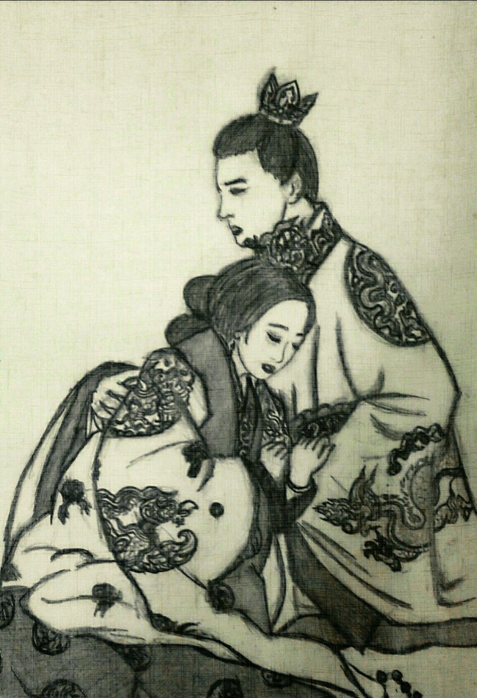 Trong sách Tân biên Nam Định tỉnh địa dư chí lược có đoạn viết: “Thủy Tinh công chúa tên là Lương Thái Tần, quê ở Kiện Khê Thanh Liêm, năm Đinh Dậu (1297) lấy Phạm Ngũ Lão, làm vợ bé, sinh được 4 trai 1 gái; ngày 2 tháng Giêng phu nhân mất đang niên hiệu Đại Trị năm đầu (1358), có mộ để ở núi Nhân Tập nơi quê sinh, duệ hiệu thờ là Đệ nhị phu nhân Thủy Tinh công chúa”…