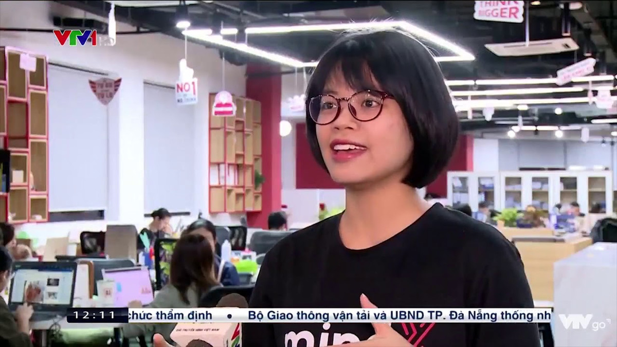 "Giáo dục đã làm thay đổi tương lai của tôi nhưng những người bạn của tôi thì sao? Có cách gì để họ có thể tiếp cận một chương trình giáo dục ngắn hạn và thay đổi nhận thức", nữ CEO chia sẻ.