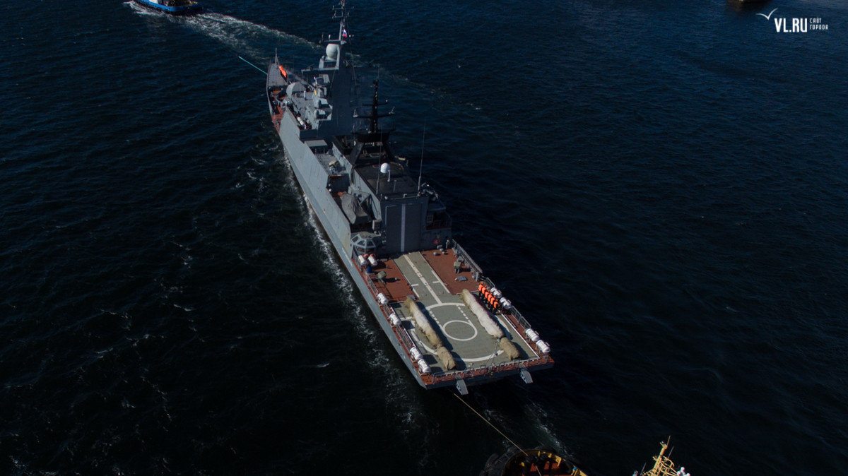 Hỏa lực của nó tuy không sánh được "soái hạm", nhưng hoàn toàn "ăn đứt" các tàu khu trục Udaloy và Soveremenny ở khả năng phòng không, ngang ngửa ở năng lực chống tàu mặt nước.