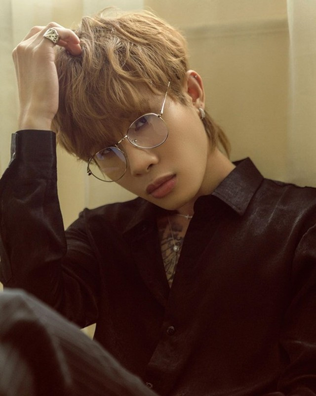 Cuối năm 2019, fan của Jack nghi ngờ Jack bị công ty quản lý của K-ICM vắt kiệt sức. Sau đó, trong khi phía công ty của K-ICM khẳng định tin đồn chèn ép Jack là không đúng sự thật, Jack chỉ có những chia sẻ ngầm đáp trả công ty. Sau ồn ào, Jack và K-ICM “chia tay”. Ảnh: FBNV.