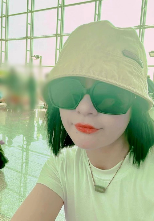 Bạn trai Cát Phượng định cư ở Mỹ. Không rõ nữ diễn viên có gặp mặt người yêu khi sang xứ cờ hoa hay không. Ảnh: FBNV.