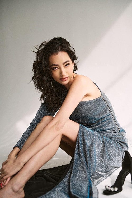 Hoa hậu Trúc Diễm làm người mẫu, dẫn chương trình ở Mỹ.