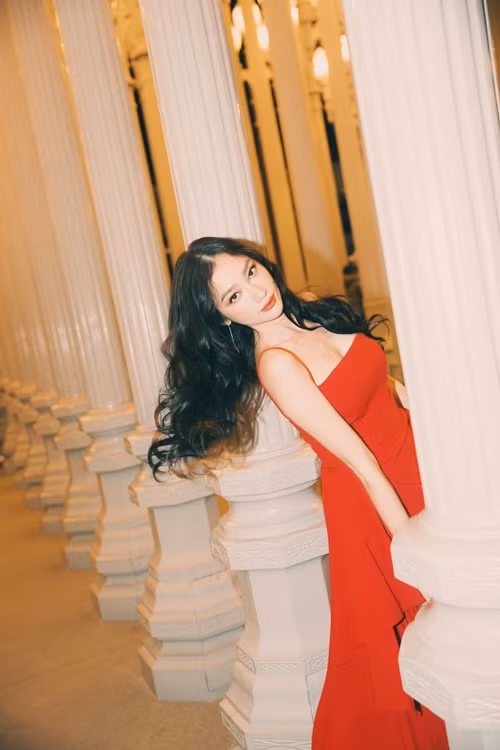 Trúc Diễm còn phát triển sự nghiệp diễn xuất ở xứ cờ hoa.