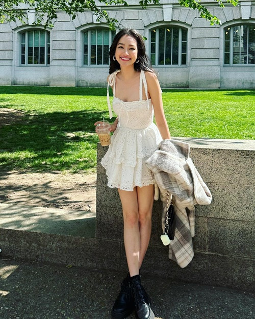 Tháng 12/2021, Trúc Diễm xác nhận ly hôn doanh nhân John Từ sau 6 năm gắn bó.