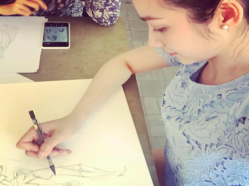 Trúc Diễm còn học thiết kế thời trang.