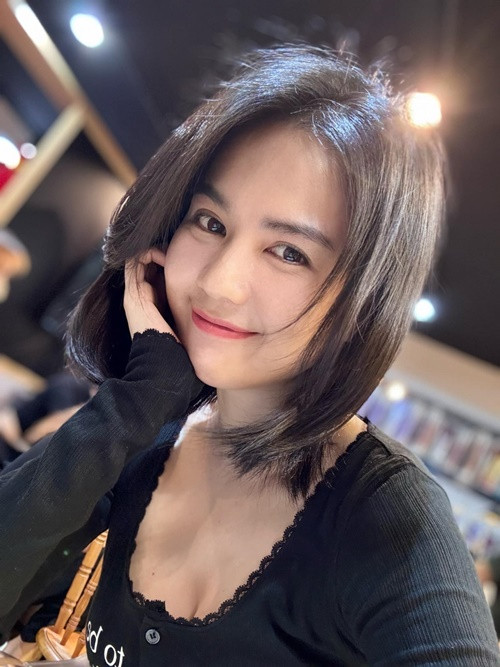 Ngọc Trinh dành nhiều thời gian hơn cho gia đình. Ảnh: FBNV.