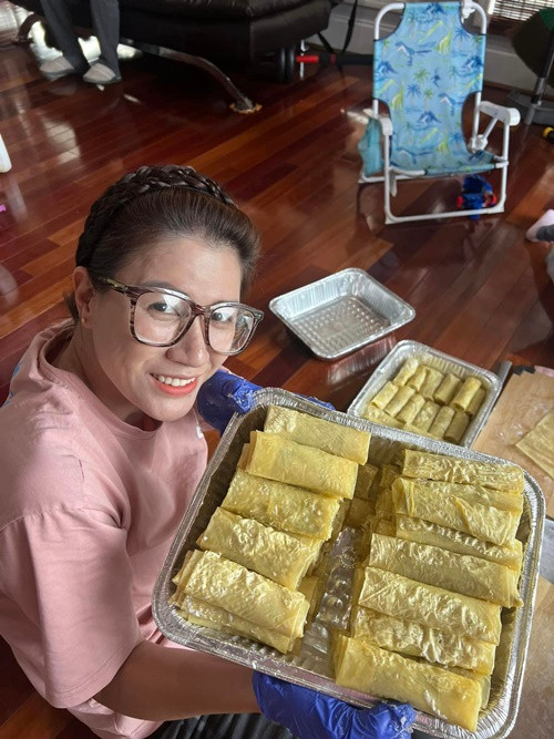 Cô cho thuê nhà, điều hành công việc kinh doanh ở Việt Nam.