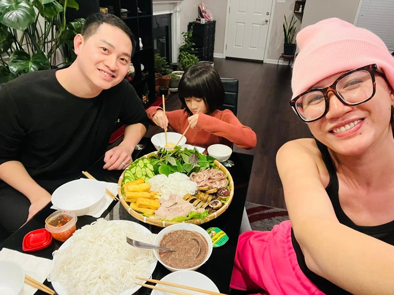 Trang Tran khoe duoc chong tang xe hau on ao cong viec o My