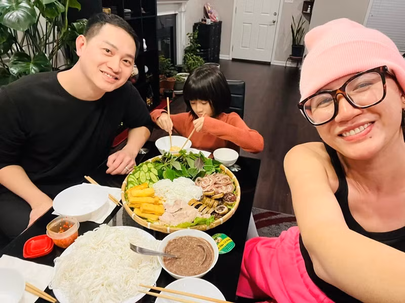 Trang Tran khoe duoc chong tang xe hau on ao cong viec o My