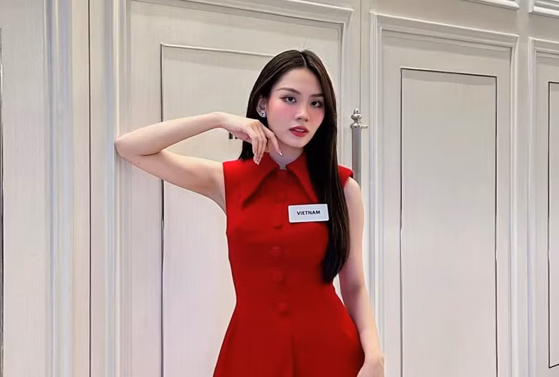 Đại diện Việt Nam - Huỳnh Nguyễn Mai Phương vắng mặt trong bảng dự đoán của Missosology. Trước chung kết, Mai Phương được công bố chiến thắng giải Multimedia Challenge, chính thức có mặt trong Top 40. Ảnh: FBNV.