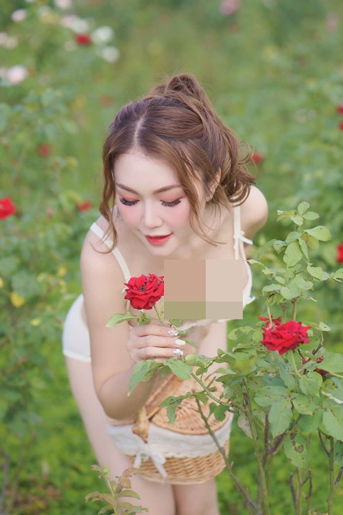 Cô nàng theo đuổi phong cách gợi cảm, trẻ trung, không phải kiểu kín đáo.