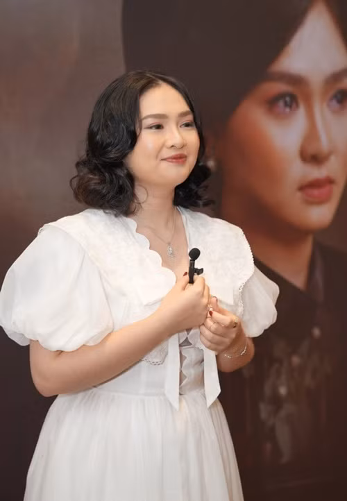 Nữ ca sĩ đặt mục tiêu sẽ tiếp tục phát hành sản phẩm âm nhạc trong thời gian tới. Ảnh: Vietnamnet.