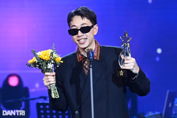 Hoa Minzy doat giai, Phuong My Chi trang tay o Cong hien 2024-Hinh-3