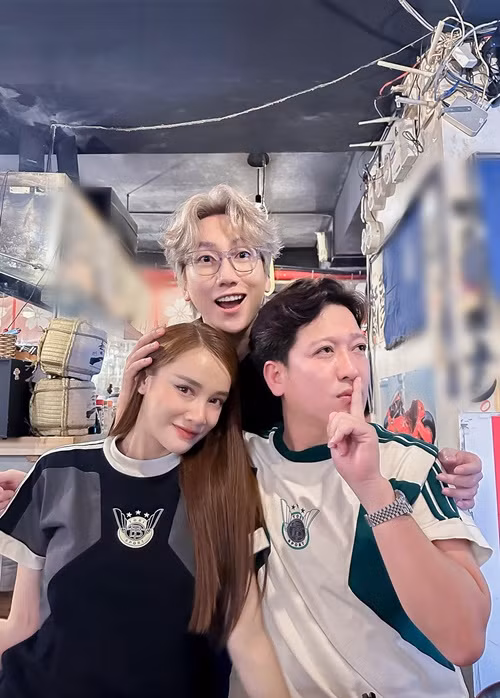 Tháng 2 vừa qua, trong một livestream, Trường Giang nhắc đến chuyện tình cảm của Phát La: “Phát bây giờ đang trong thời điểm làm thinh. Một con tim tan vỡ, một người đang hạnh phúc, một người đang rất đau". Nhiều người cho rằng Trường Giang đang ám chỉ Phát La vừa chia tay. Ảnh: FBNV.