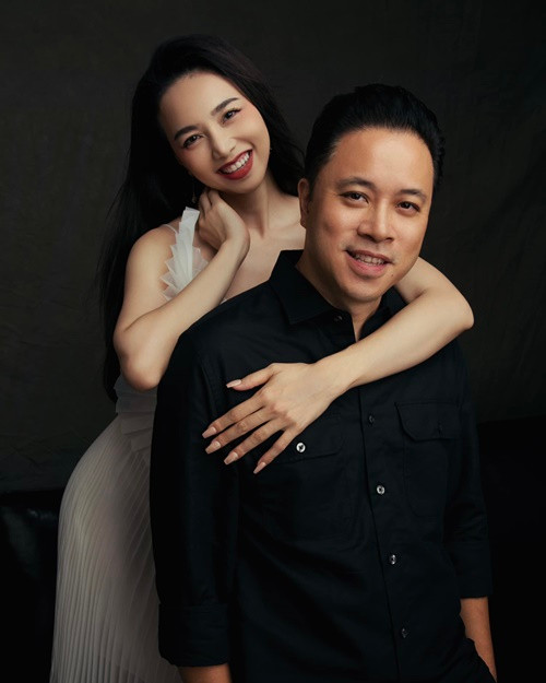 Victor Vũ là đạo diễn nhiều phim đình đám như: Tôi thấy hoa vàng trên cỏ xanh, Mắt biếc, Thiên mệnh anh hùng...