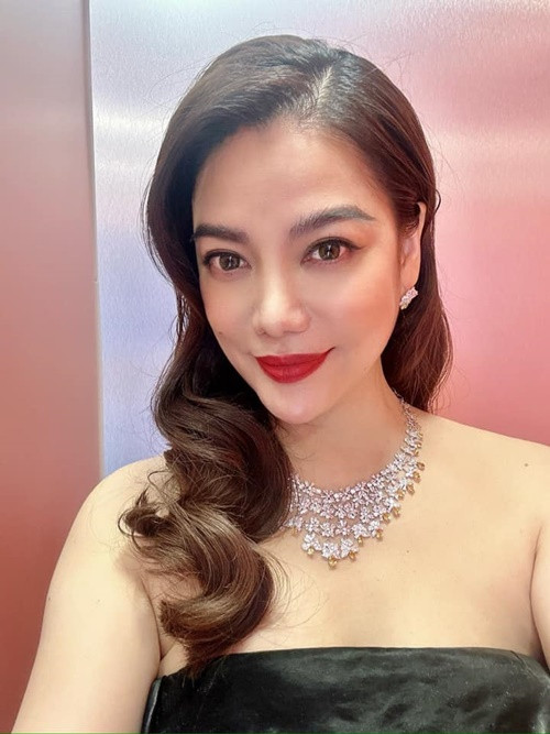 Nữ diễn viên không nhắc đến chuyện tình cảm.