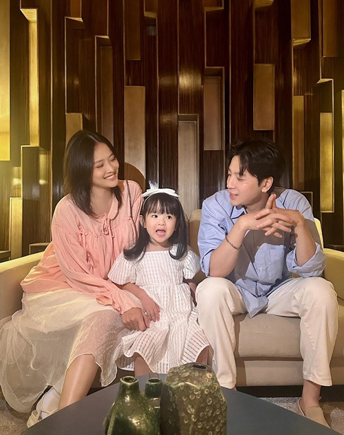 Trương Mỹ Nhân sinh hai con cho Phí Ngọc Hưng.