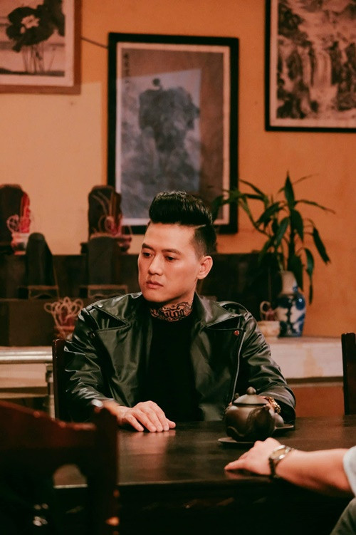 Ông Nguyễn Đức Thọ - Chánh thanh tra Sở Thông tin và Truyền thông TP HCM chia sẻ trên Người Lao Động: "Ngày 8/3, Thanh tra sở Thông tin và Truyền thông TP HCM đã ban hành Quyết định xử phạt vi phạm hành chính đối với diễn viên Quách Ngọc Tuyên về hành vi cung cấp, chia sẻ thông tin có nội dung không đúng sự thật trên mạng xã hội về trường hợp kêu gọi từ thiện”. Ảnh: FBNV.