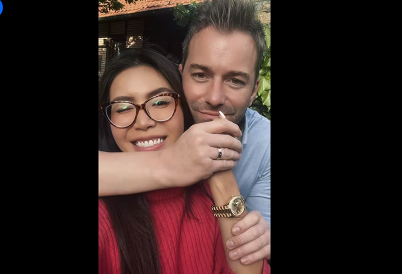 Tháng 11/2023, Minh Tú gây bất ngờ khi quyết định cầu hôn lại bạn trai trong chuyến sang Đức thăm gia đình Chris.