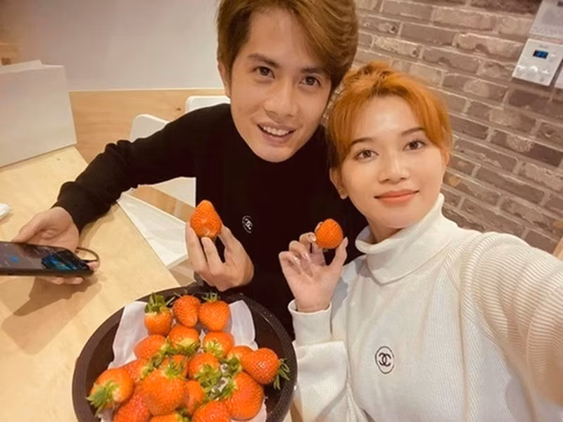 Sĩ Thanh - Huỳnh Phương hẹn hò từ năm 2018 đến năm 2020. Ảnh: FBNV.