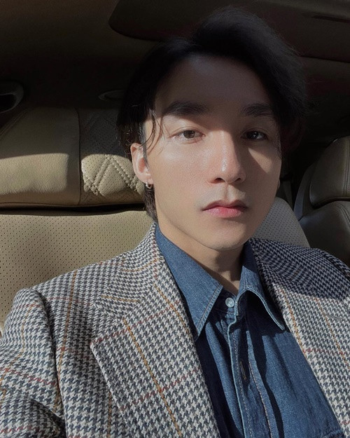 Sơn Tùng M-TP sở hữu gương mặt điển trai nhưng chiều cao khá khiêm tốn. Ảnh: FBNV.