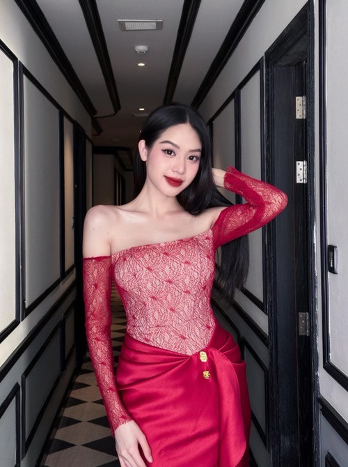 Nhan sắc thăng hạng, nàng hậu được nhiều khán giả ủng hộ khi đại diện Việt Nam thi Miss International 2024 - Hoa hậu Quốc tế 2024.