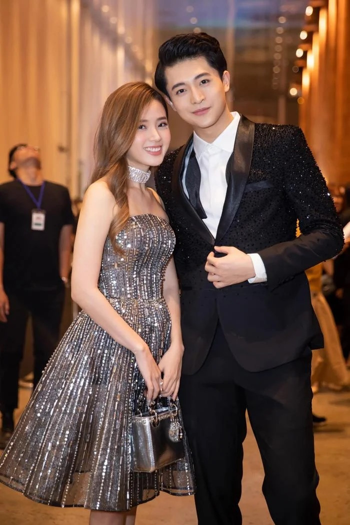 Hiện tại Harry Lu không còn hoạt động trong giới showbiz Việt, nhưng anh vẫn duy trì tình bạn đẹp với Midu.