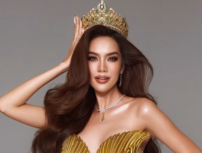 Đang có chuyến công tác Thái Lan, Lê Hoàng Phương lên tiếng về sự việc. Người đẹp bày tỏ, cô vô cùng hối tiếc và buồn. Hoa hậu Lê Hoàng Phương gửi lời xin lỗi đến nhãn hàng và mong có cơ hội sửa sai. Ảnh: FBNV.