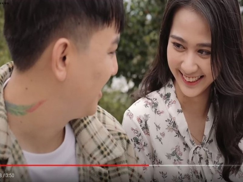 Kim Ngân khoe sắc trong MV Người mới của Hoài Lâm.