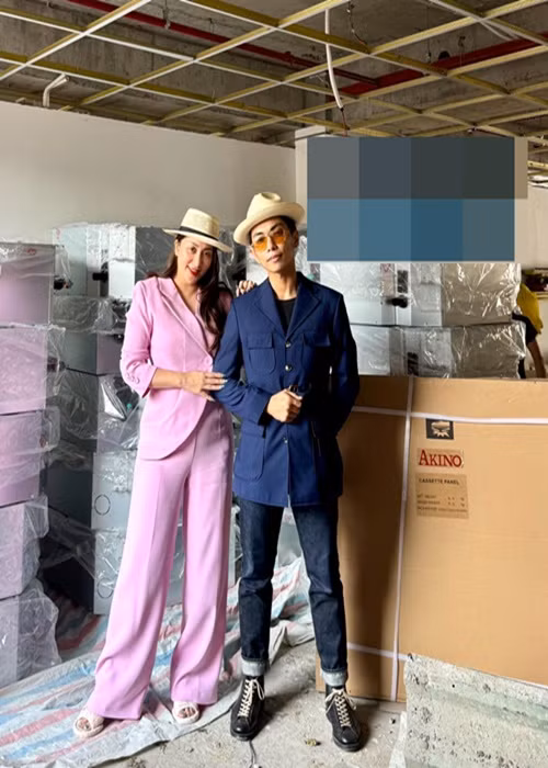 Vợ chồng Khánh Thi kinh doanh mát tay. Trong dịp Tết Nguyên đán 2024, Khánh Thi tiết lộ, cô chi đến 2 tỷ để phát lương, thưởng cho nhân viên.