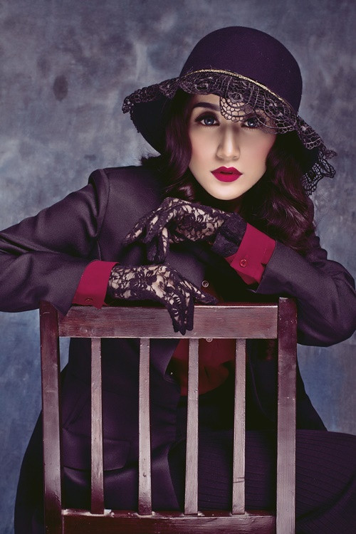 Đăng tải bộ ảnh của Khánh Thi, Phan Hiển khen ngợi nhan sắc của vợ.