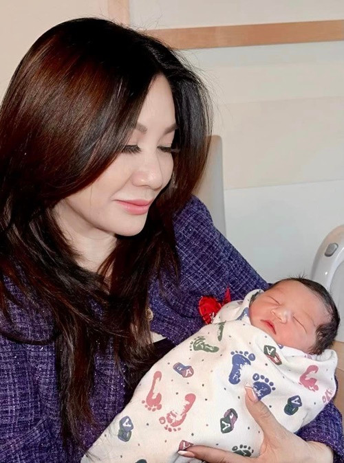 Con thứ ba của Wendy tên là Madilyn Nhung Võ. Ảnh: FBNV.