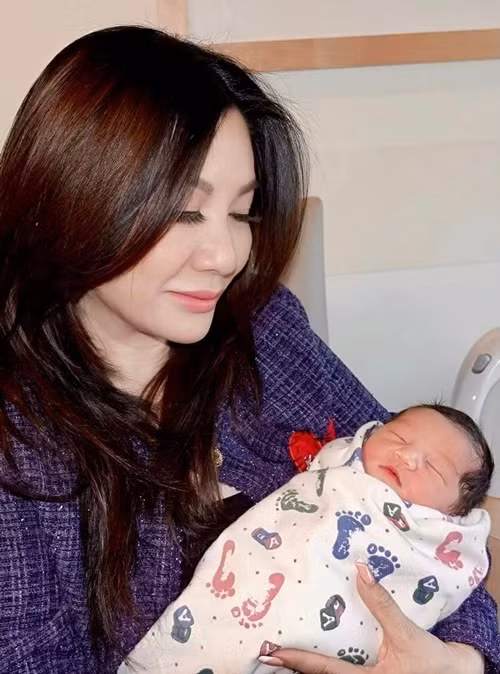 Con thứ ba của Wendy tên là Madilyn Nhung Võ. Ảnh: FBNV.