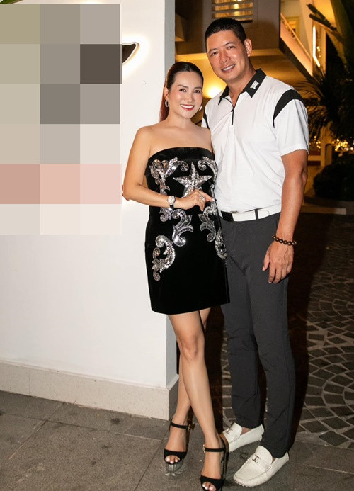 Vo hon tuoi cua Binh Minh don sinh nhat ben chong, hoi ban than