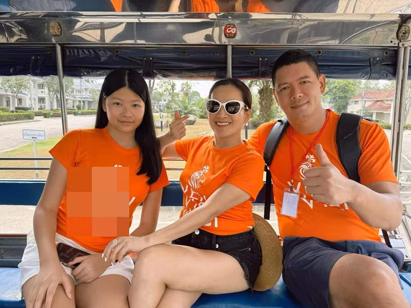 Bình Minh và Anh Thơ có hai con gái chung: An Nhiên (sinh năm 2009) và An Như (sinh năm 2012).