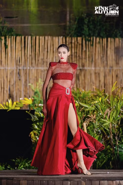 Sau 3 lần thu nhỏ ngực, Võ Hoàng Yến tự tin diện mọi loại trang phục.