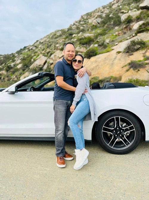 Nhiều người nói Thomas Tâm "ăn bám" vợ. Tuy nhiên, thực tế, anh làm nhiều hơn Hồng Ngọc.