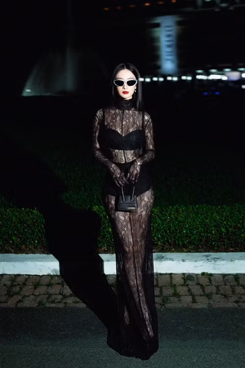 Nữ diễn viên sinh năm 1995 gợi cảm, nuột nà hơn thời mới nổi.