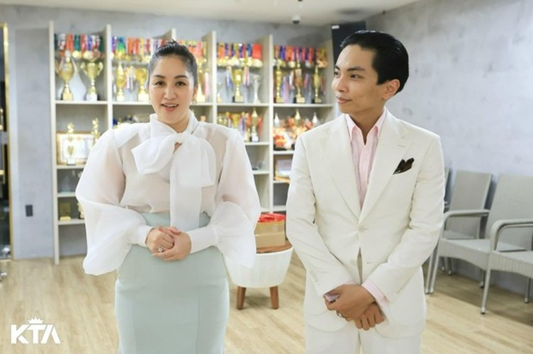 Kiện tướng Khánh Thi hiện tại đã lui về làm công tác huấn luyện.