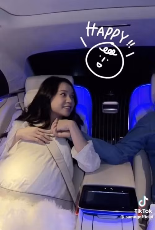 Vợ chồng Sam đón hai con: 1 trai, 1 gái gia nhập tổ ấm sau 1 năm kết hôn.