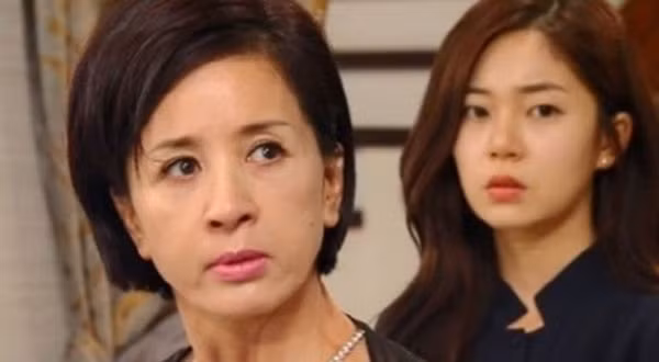 Toi sap tai hon, me chong cu den tang qua hoi mon