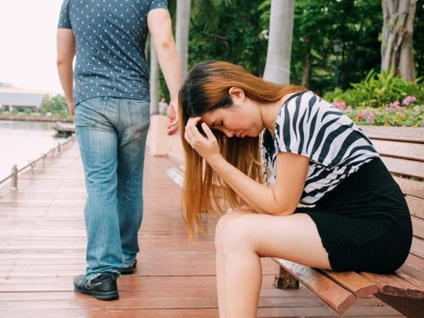 Nhan duoc thoa thuan la lung, toi choang truoc bi mat cua chong